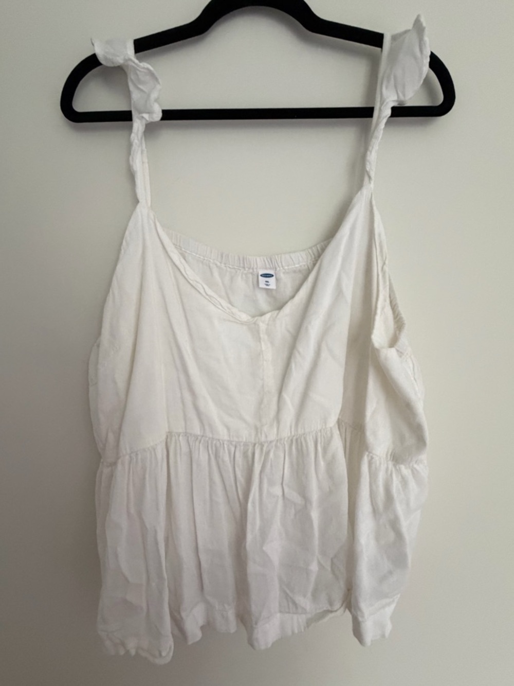 Old Navy | Woman’s Sz XXL | White Tiered Ruffle-Strap Camisole